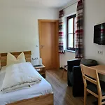 Отель Schoellmann 2*